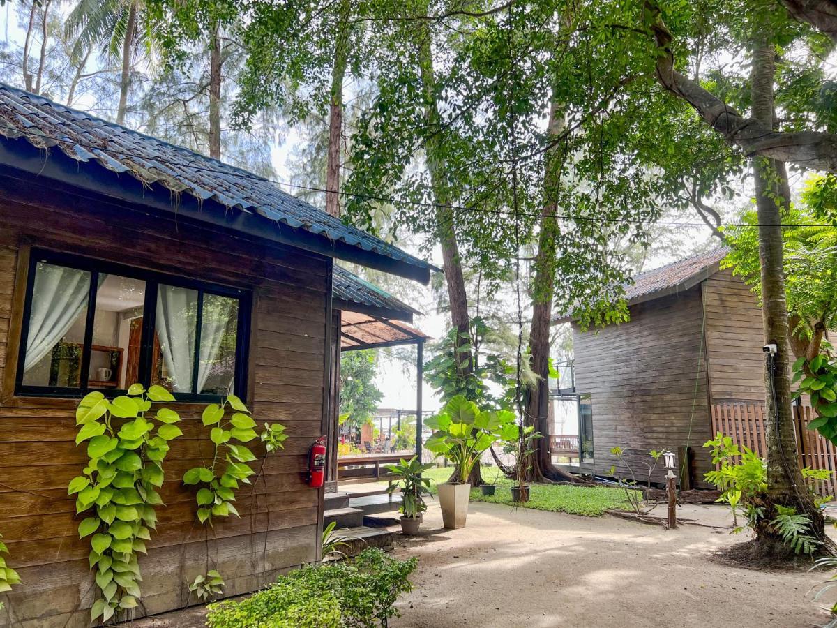 Salisa Resort Koh Lipe Exterior photo